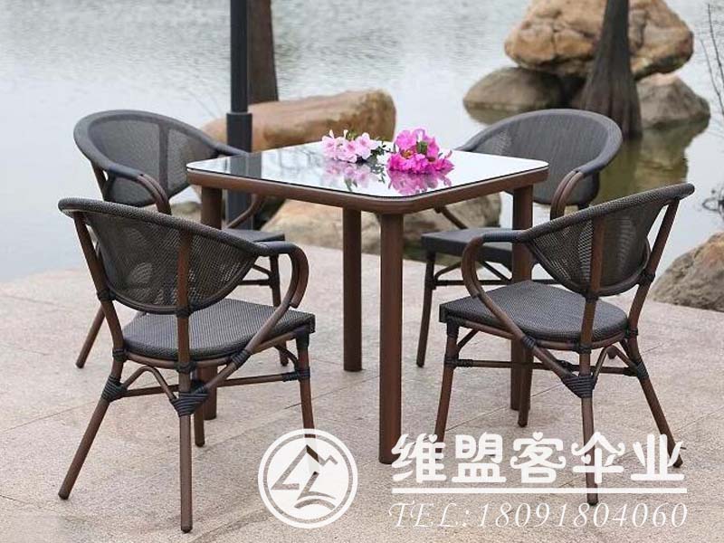 星巴克桌椅 特斯林桌椅2