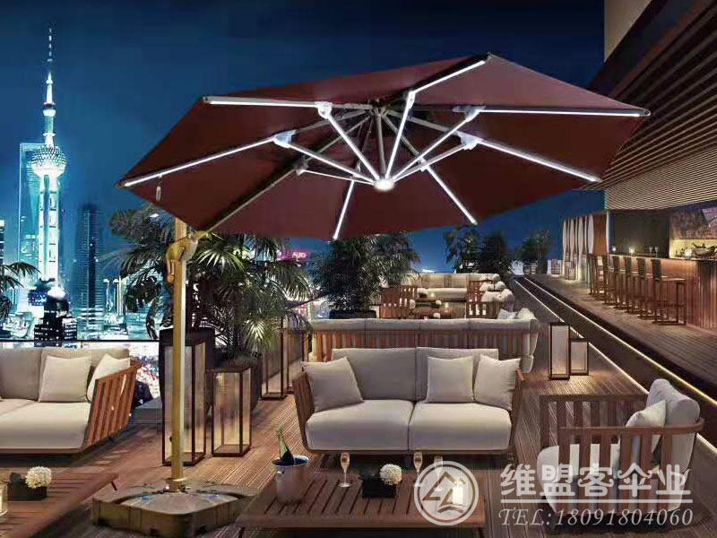 新款太阳能灯条伞  户外伞2