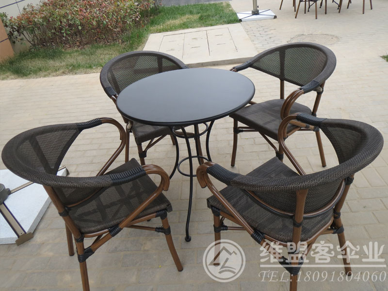户外碳钢家具  户外桌椅2