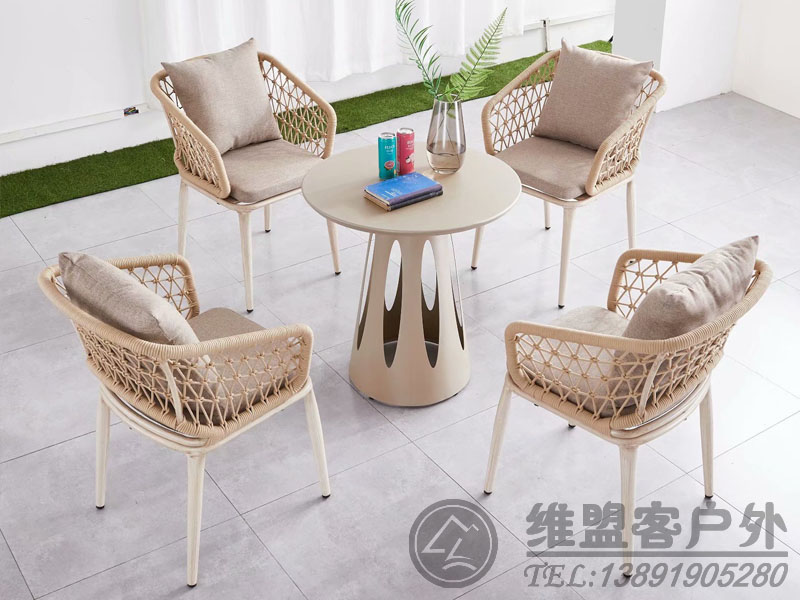 户外家具 一桌四椅 外摆桌椅2