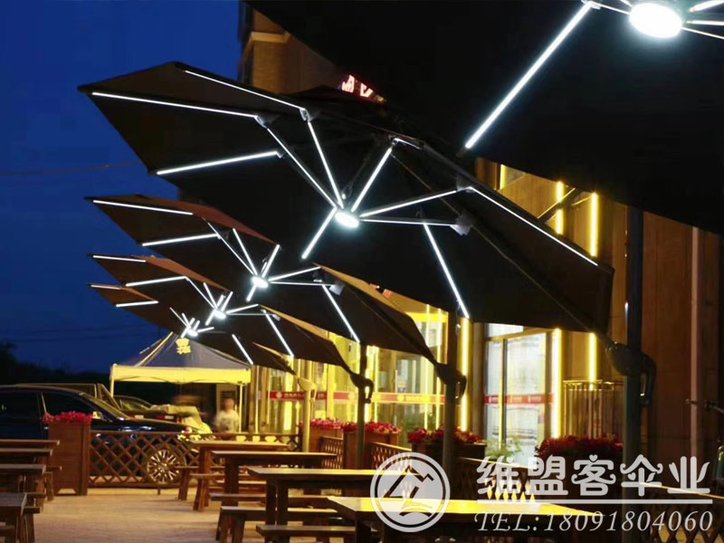 酒店户外太阳能灯条伞 休闲伞2