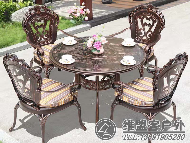 奢华款铸铝家具  户外桌椅2